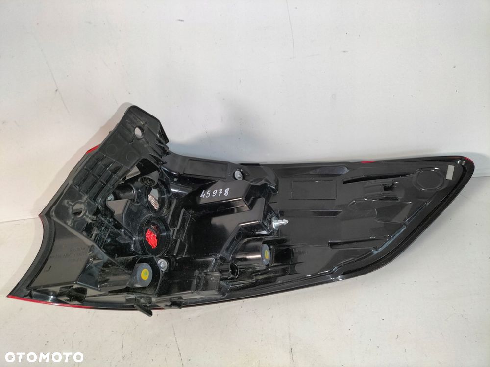 lampa tylna tył lewa toyota corolla e21 lift 22- - 5