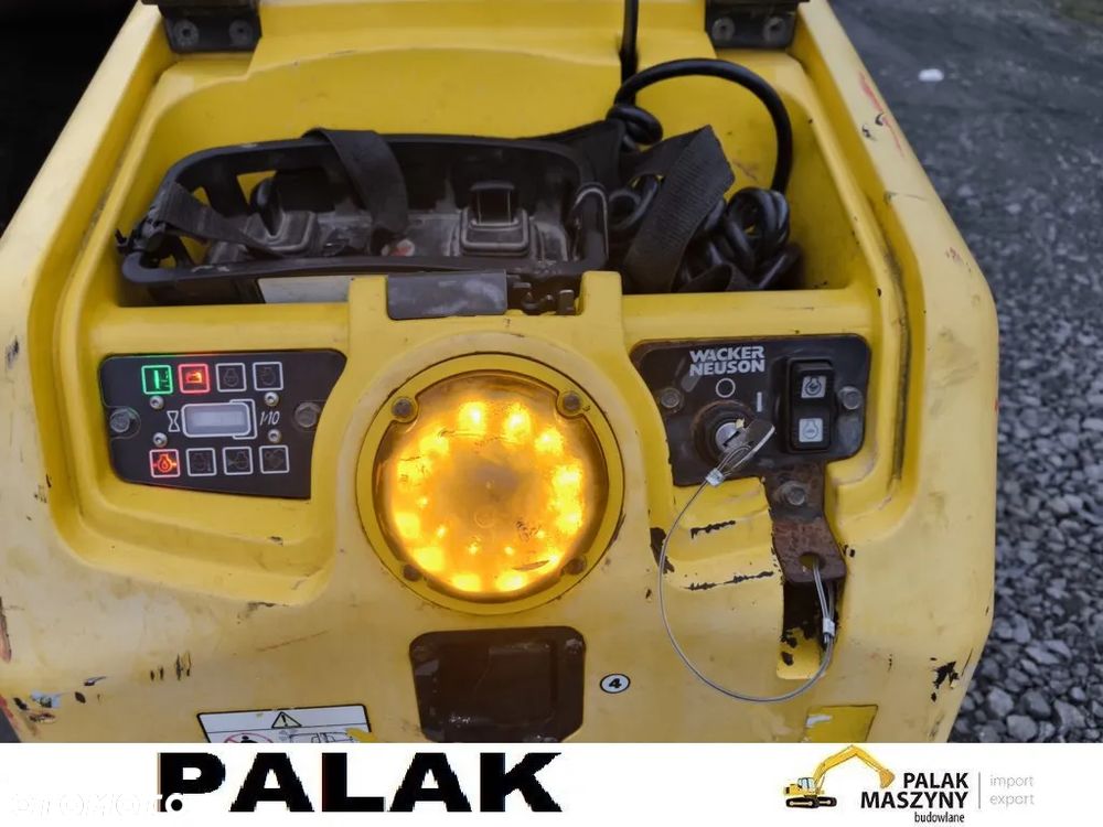 Wacker Neuson Walec prowadzony WACKER NEUSON  kołek  , 2013 rok - 11