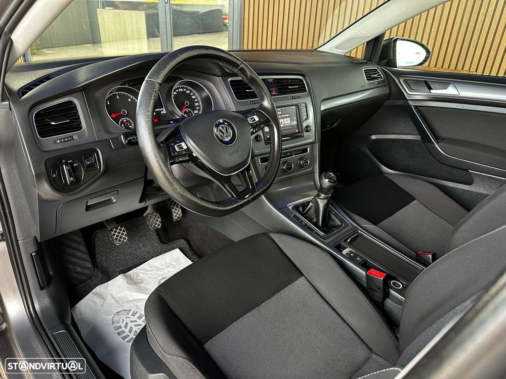 VW Golf 1.6 TDI Confortline - 20