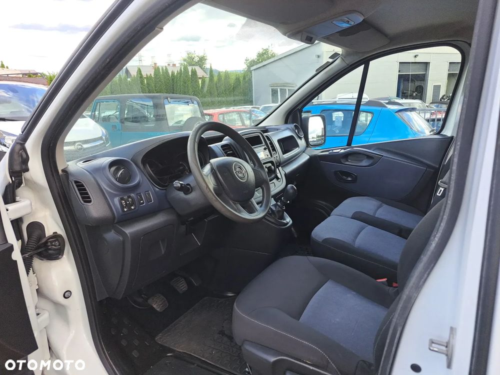 Opel VIVARO - 11
