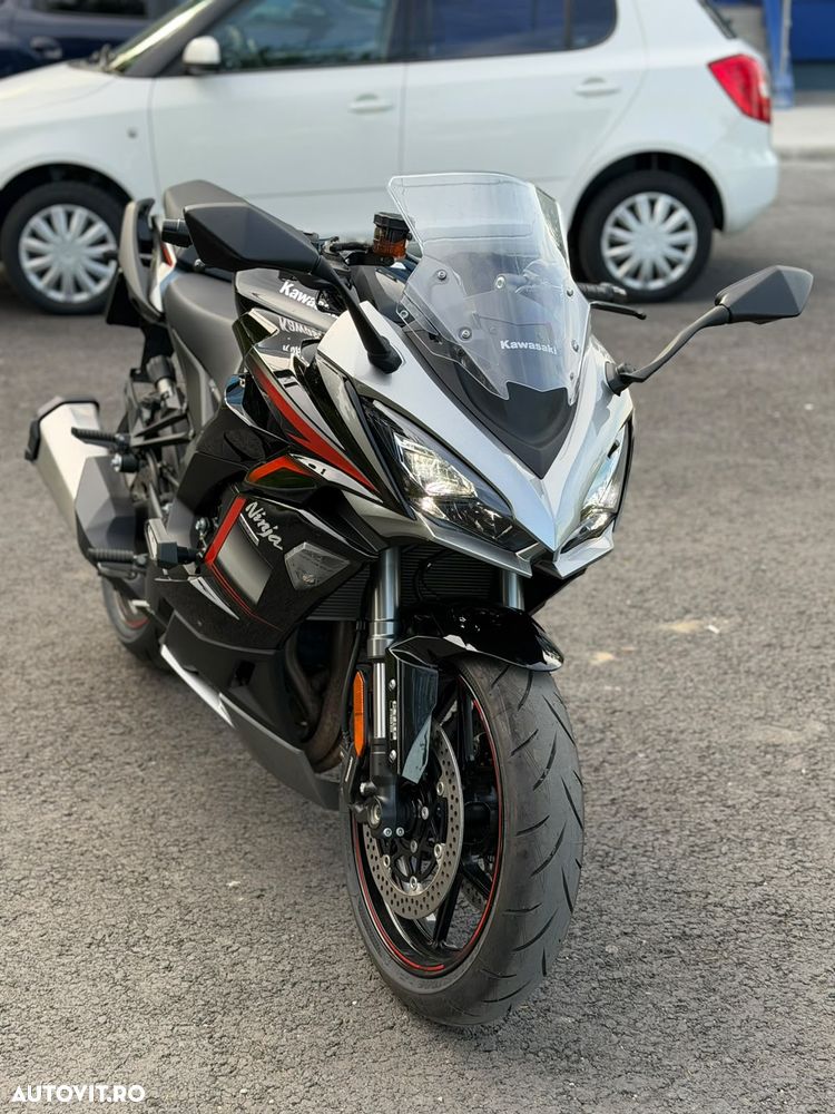 Kawasaki 1000SX - 3