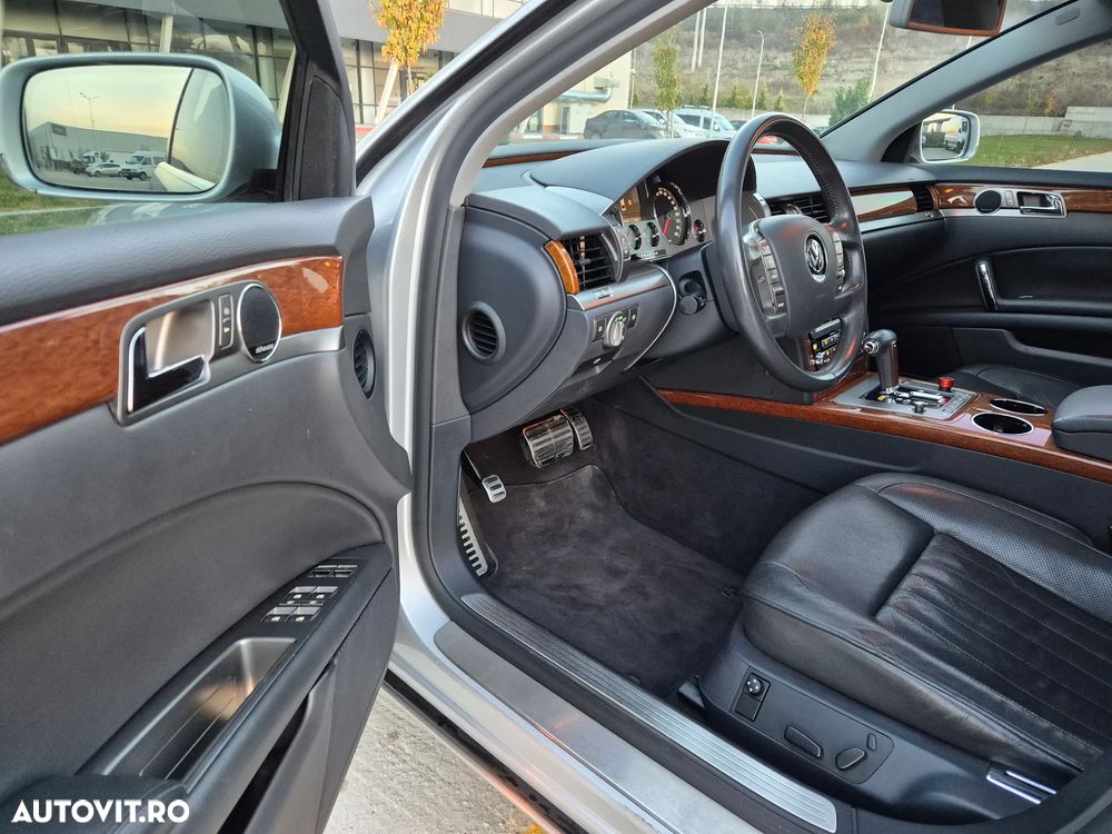 Volkswagen Phaeton - 28