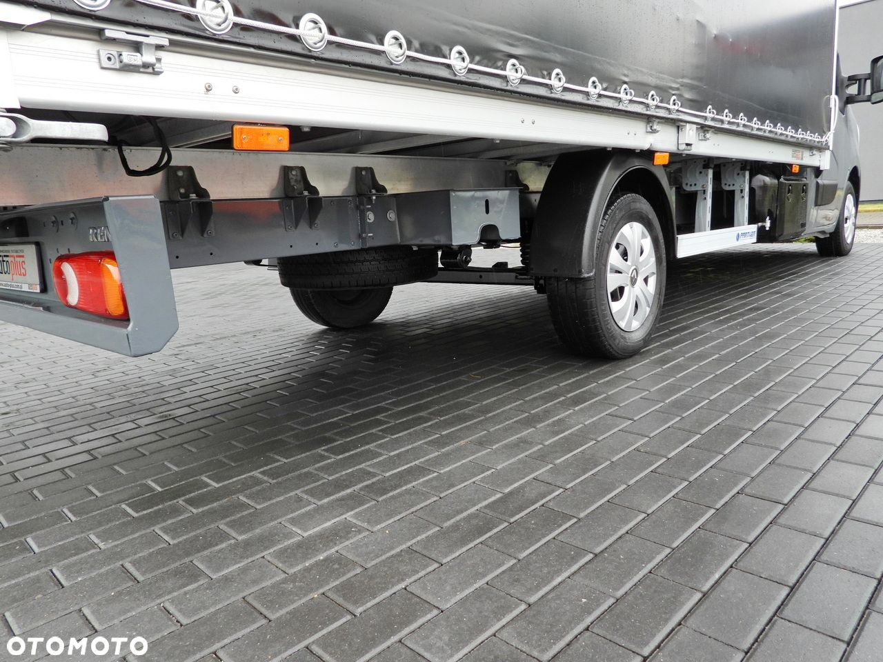 Renault MASTER  PLANDEKA 10 PALET WEBASTO TEMPOMAT LEDY PNEUMATYKA KLIMATYZACJA  165KM - 18