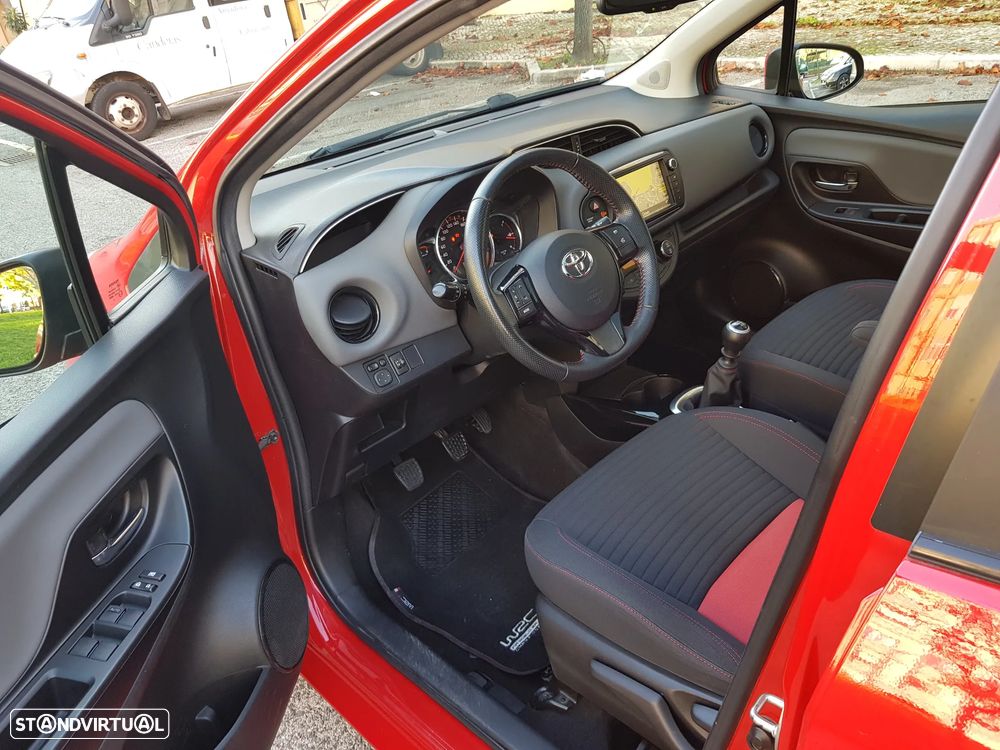 Toyota Yaris 1.4 D-4D Sport+P.Techno +T.Panoramico - 15