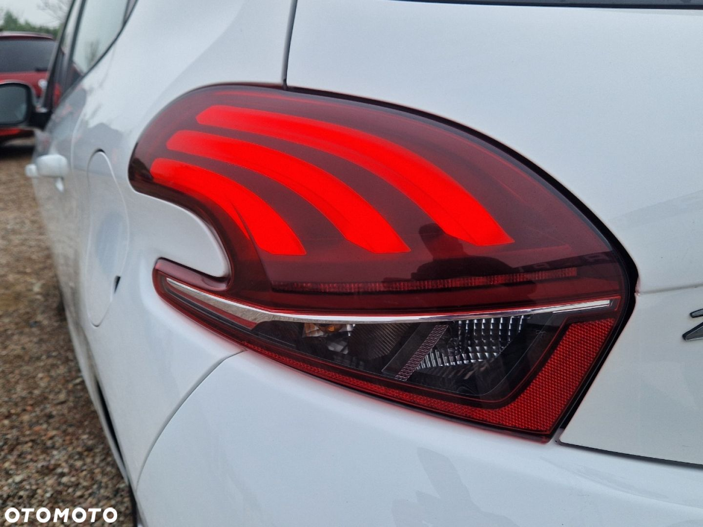 Peugeot 208 1.5 BlueHDi Active S&S - 29
