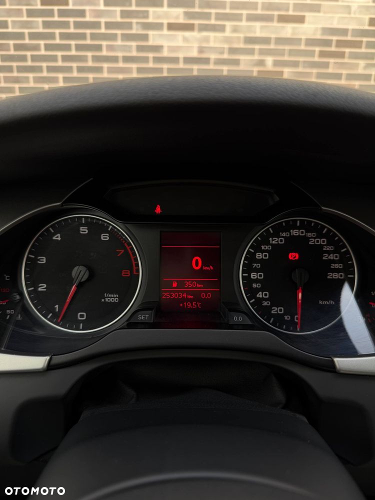 Audi A4 Limousine - 26