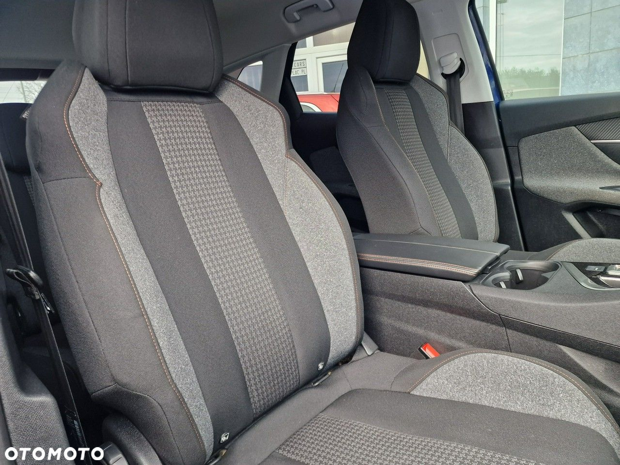 Peugeot 3008 1.2 PureTech Active Pack S&S EAT8 - 23