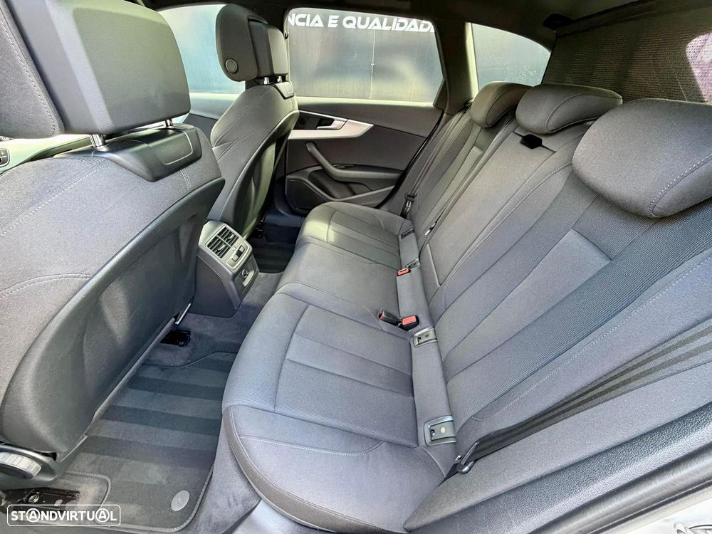 Audi A4 Avant 2.0 TDI S-line S tronic - 32