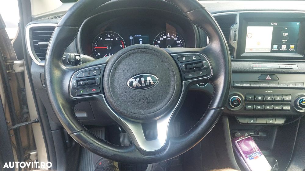 Kia Sportage 1.7 CRDI 2WD ISG Dream-Team Edition - 18