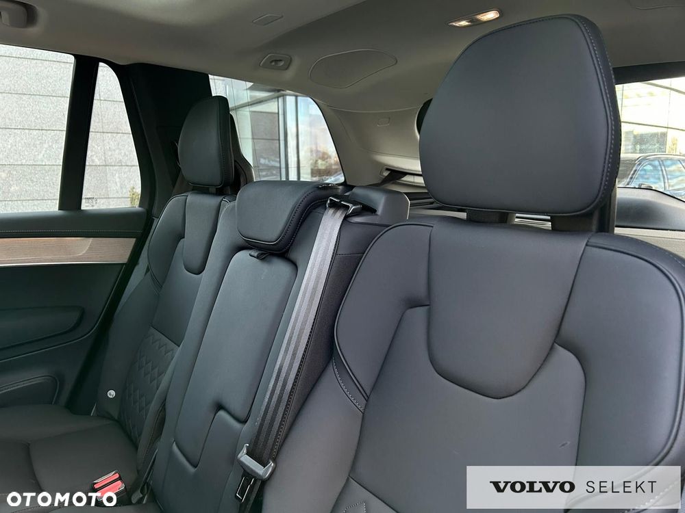 Volvo XC 90 - 32