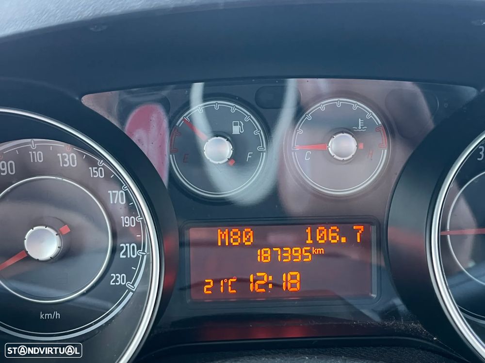 Fiat Punto 1.3 M-Jet Easy S&S - 18