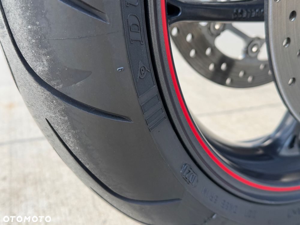 Triumph Street Triple - 28