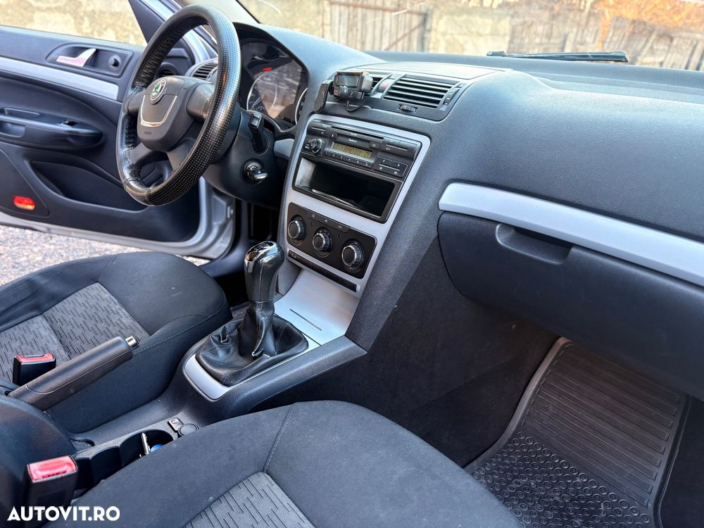 Skoda Octavia 1.6 TDI DPF Active - 6