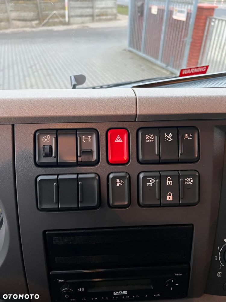 DAF LF 320 LF320 Kontener 18 ep 7,5 m winda sprowadzony wron-pol - 32