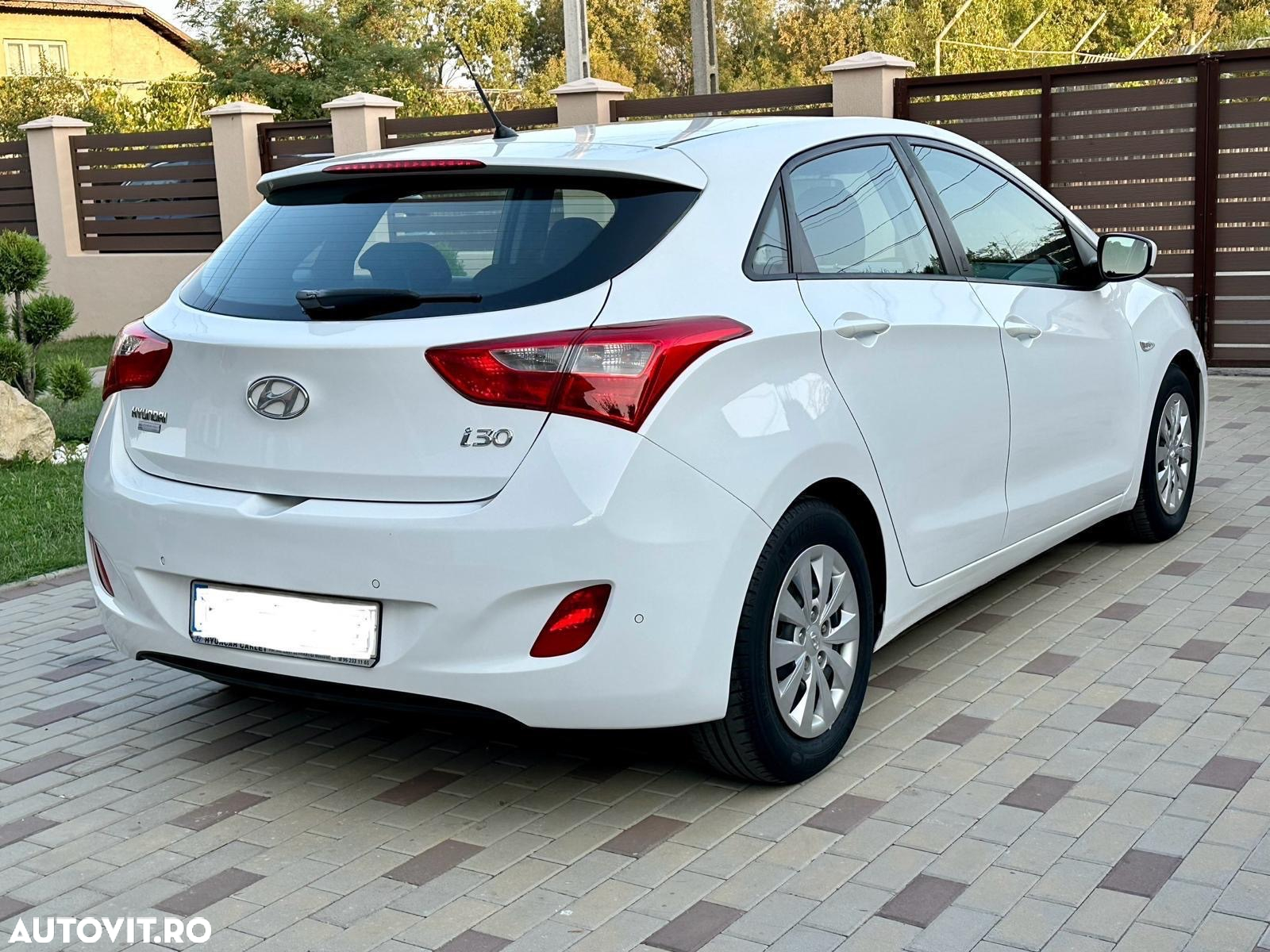 Hyundai i30 1.4 100CP 5DR M/T Comfort - 4