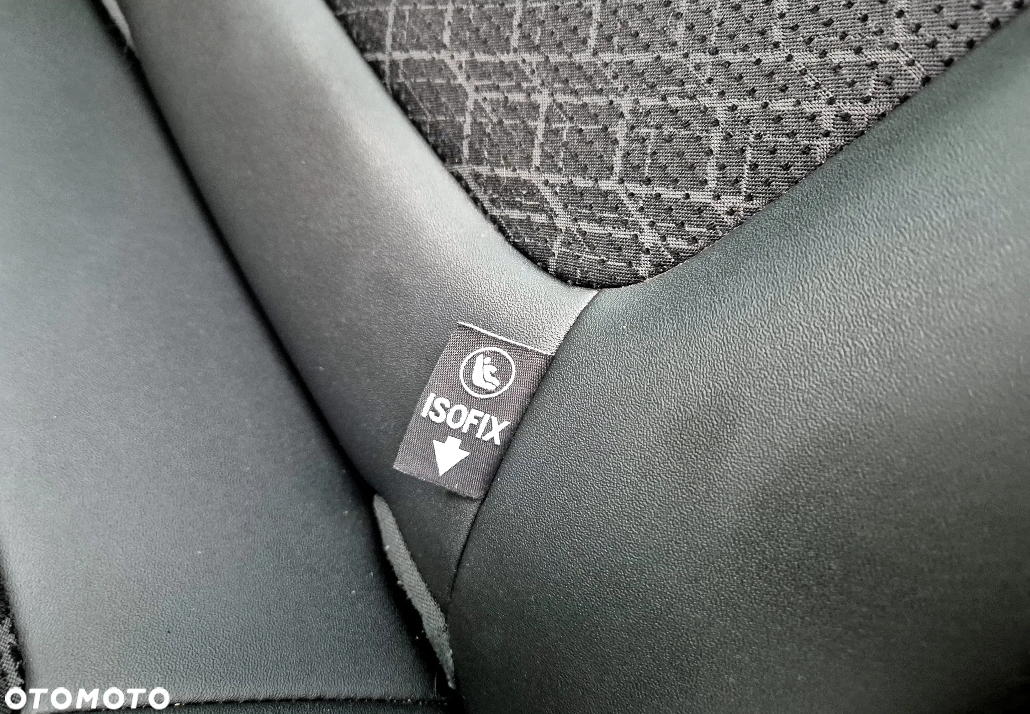 Peugeot 3008 HDi FAP 115 EGS6 Stop&Start Business-Line - 26