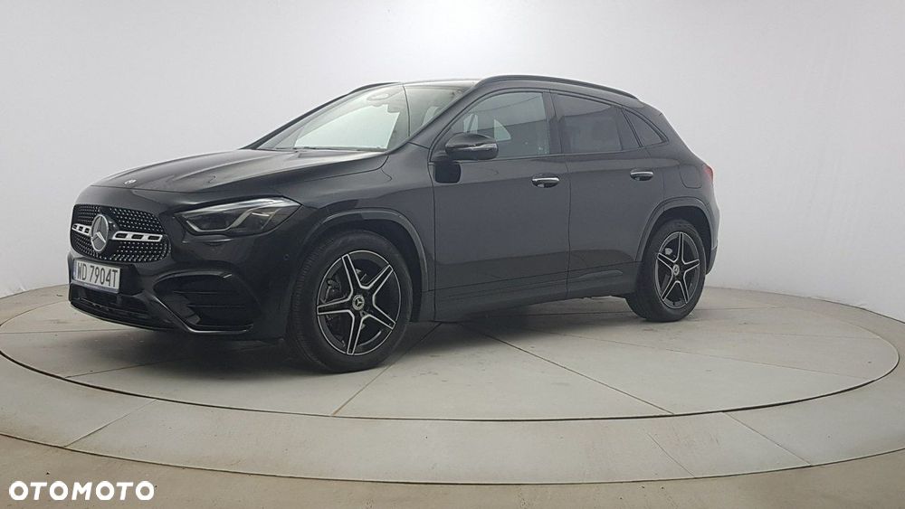 Mercedes-Benz GLA - 3