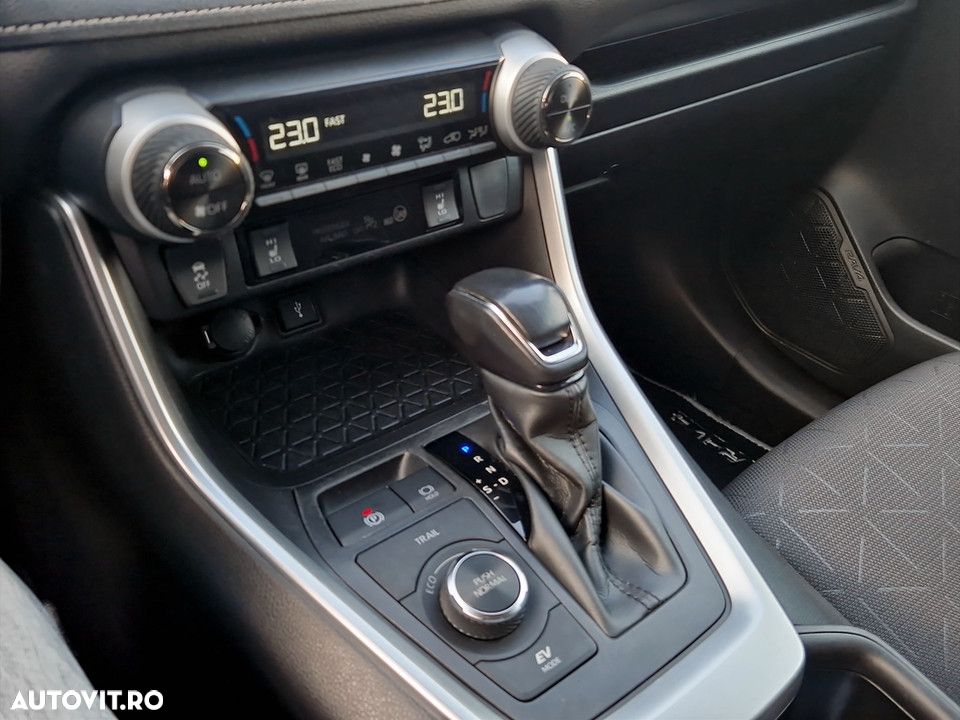 Toyota RAV4 2.5 VVT-iE 4x4 Dynamic - 18