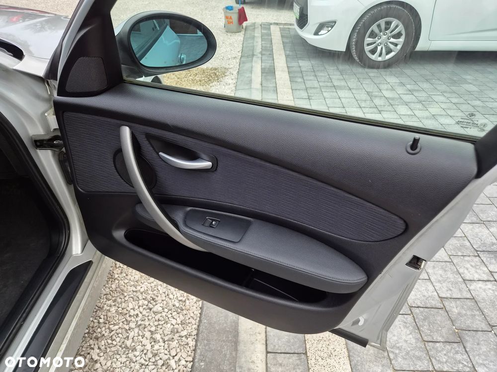 BMW Seria 1 - 21