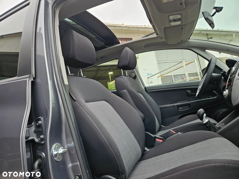 Kia Venga 1.6 CVVT ISG Spirit - 23