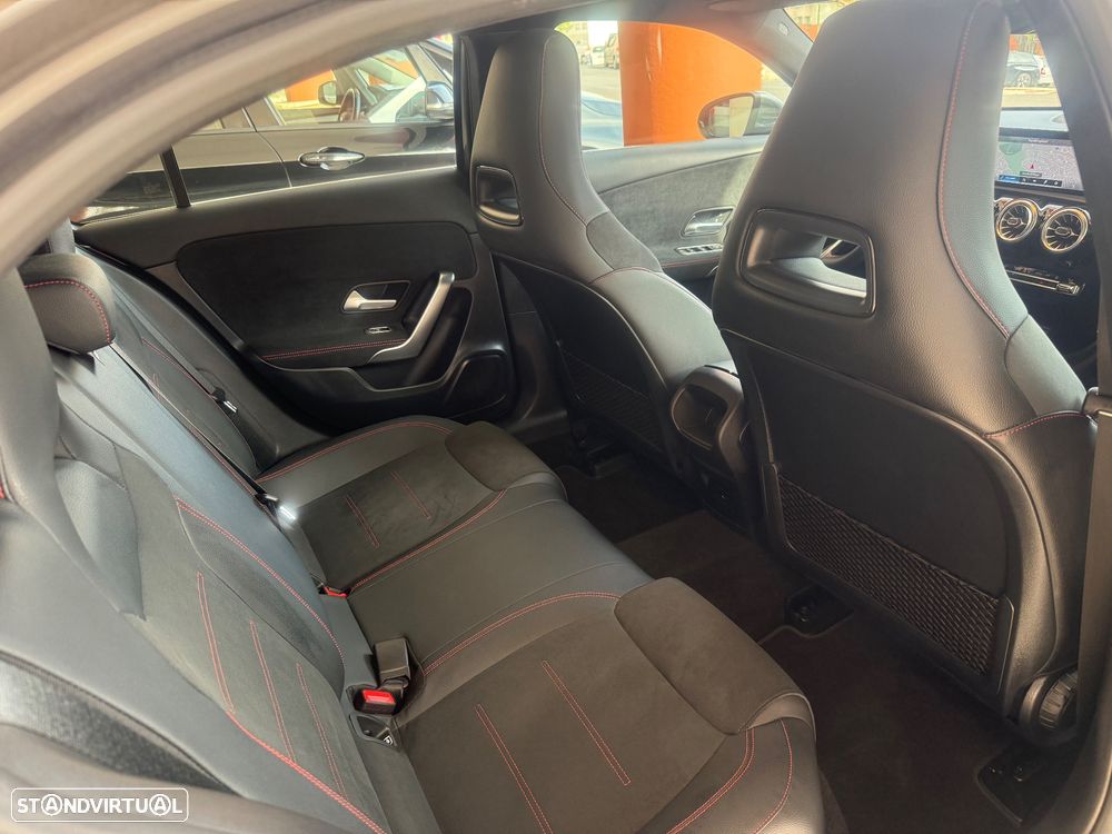 Mercedes-Benz A 250 e AMG Line - 41