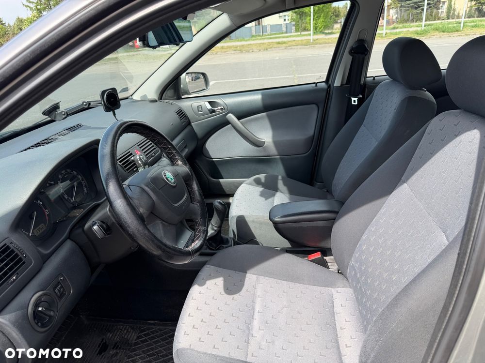 Skoda Octavia 1.6 Tour - 7