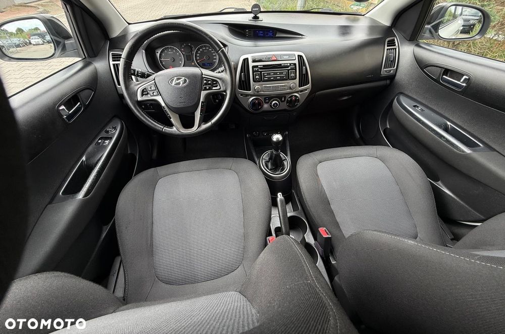 Hyundai i20 - 23