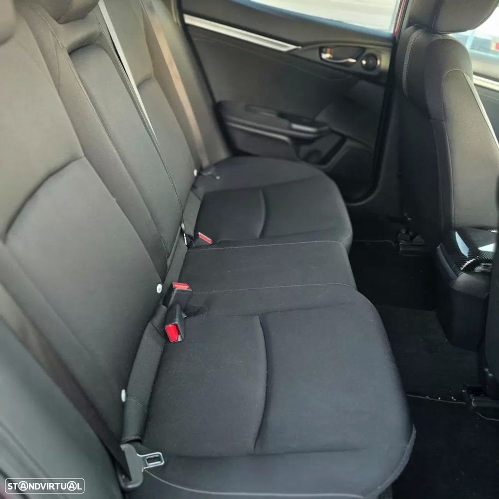 Honda Civic 1.0 i-VTEC Elegance - 19