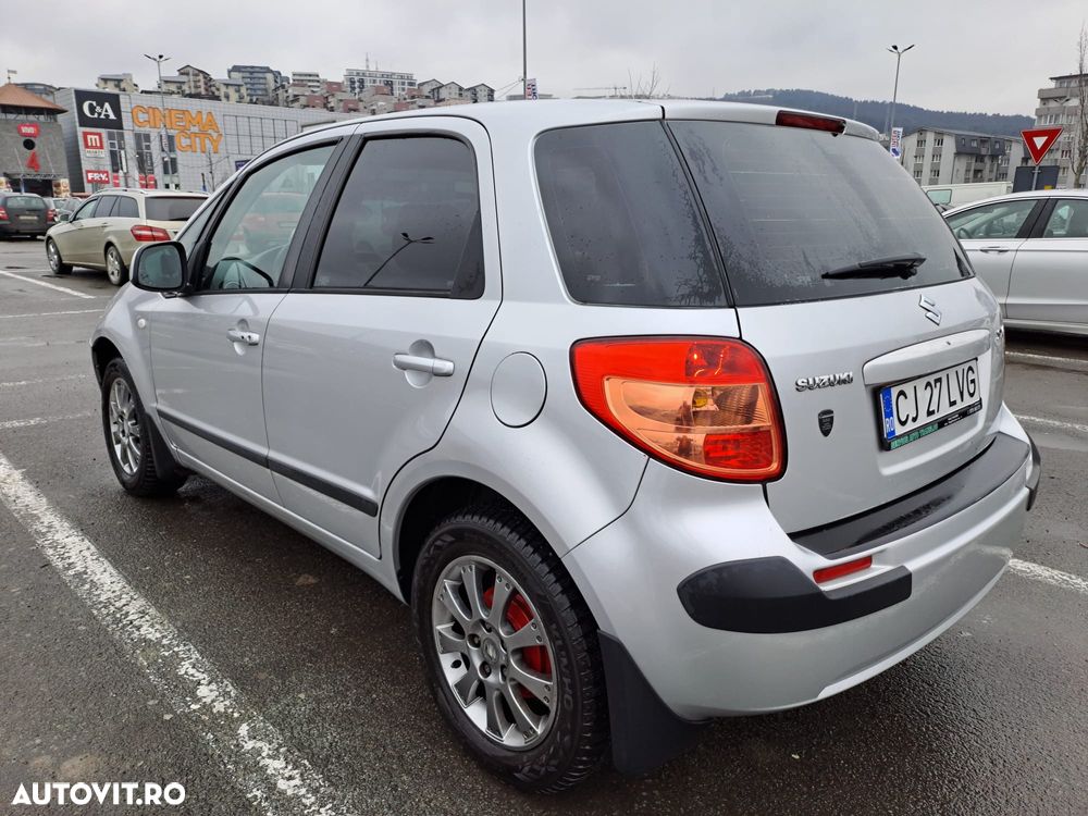 Suzuki SX4 1.6L 2WD GS - 3