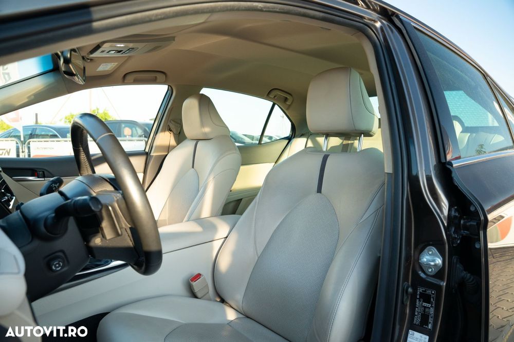 Toyota Camry 2.5 Dynamic - 6