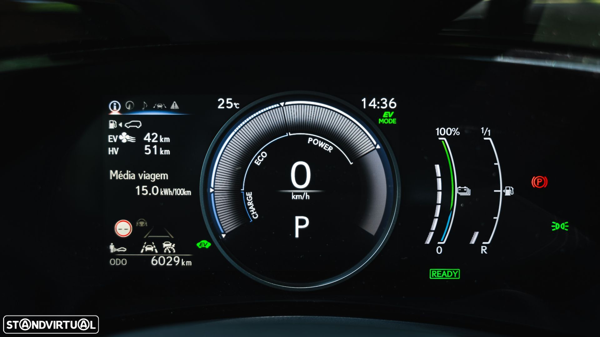 Lexus NX 450h+ Executive - 32