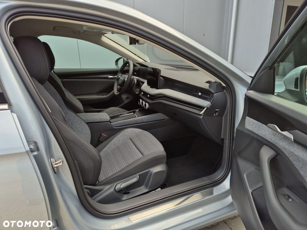 Skoda Superb 1.5 TSI mHEV Drive DSG - 17