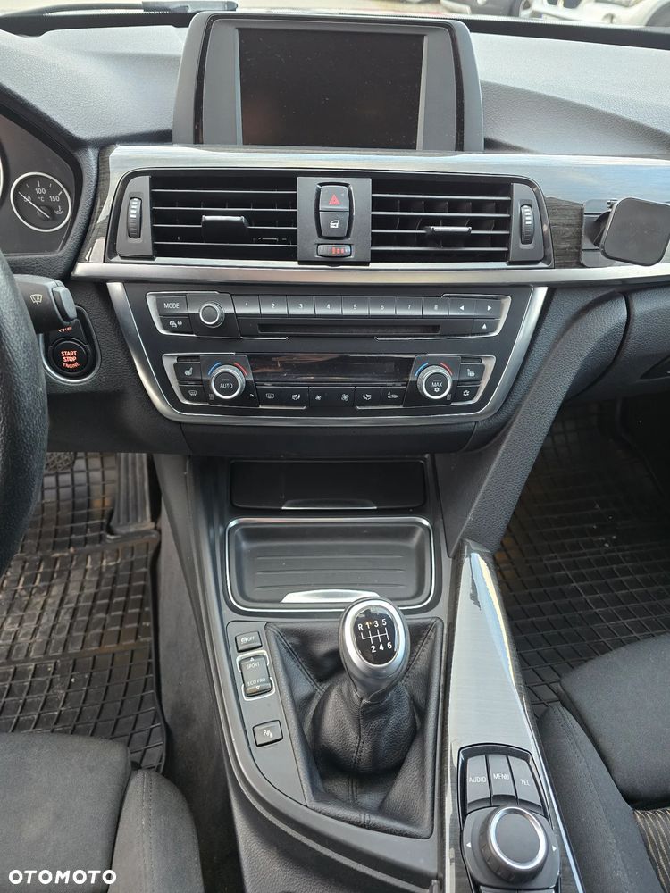 BMW Seria 3 320d - 17