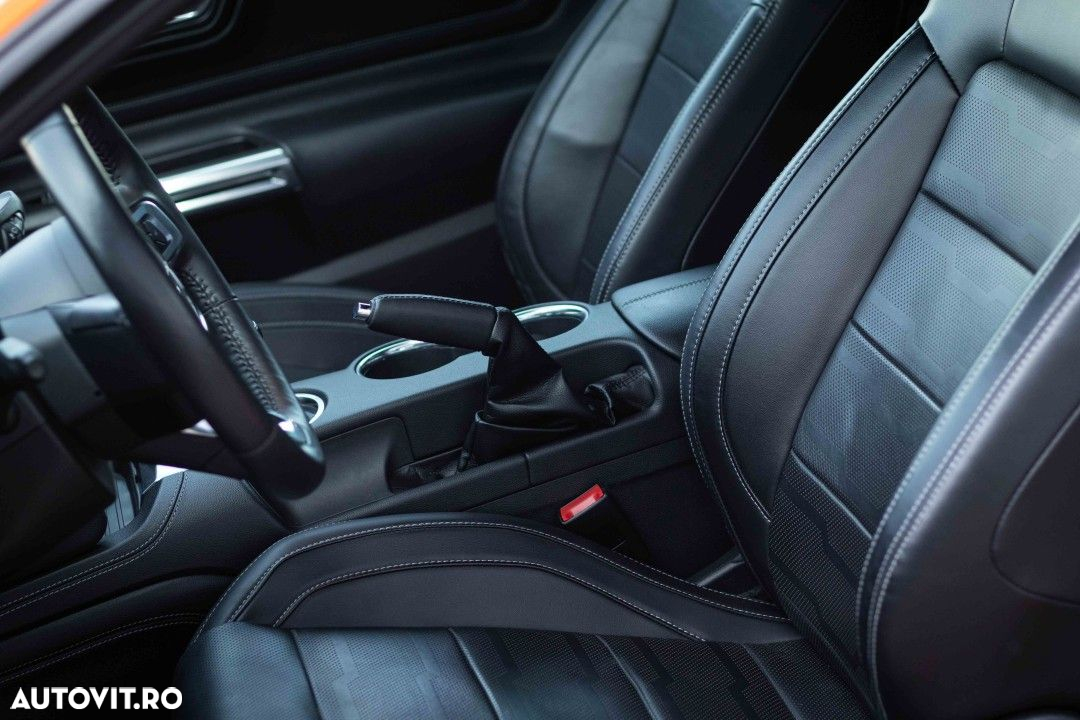 Ford Mustang - 17