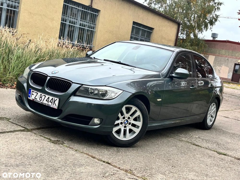 BMW Seria 3 318i - 3