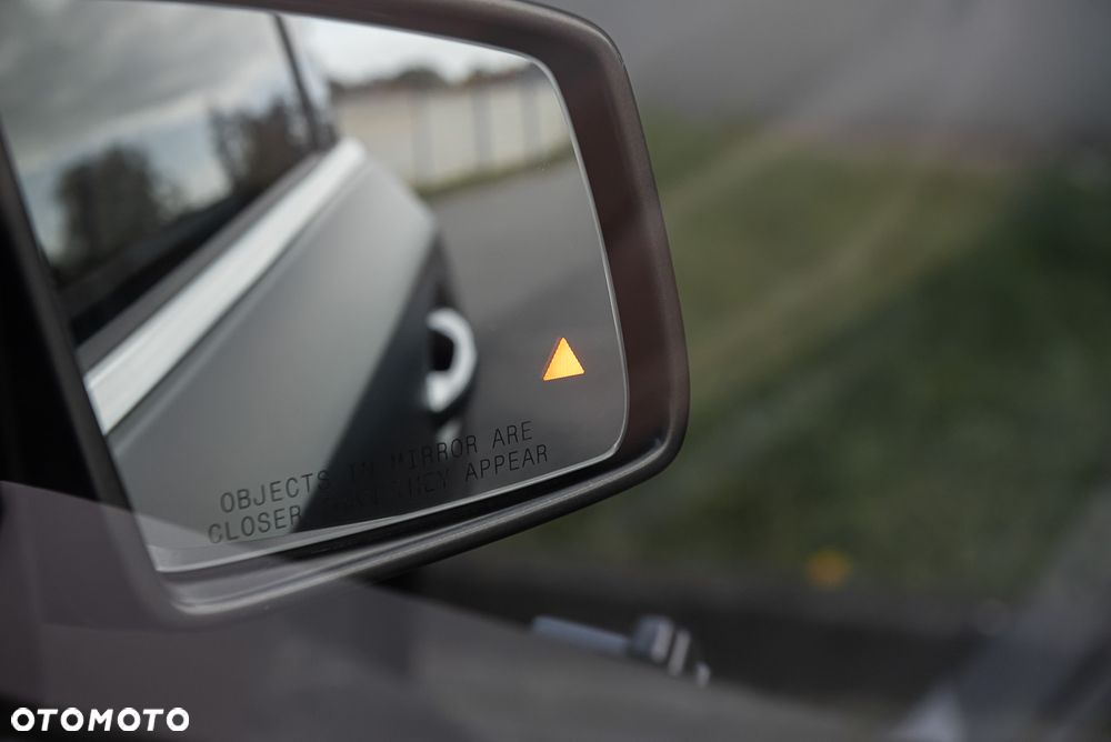 Mercedes-Benz GLE - 38