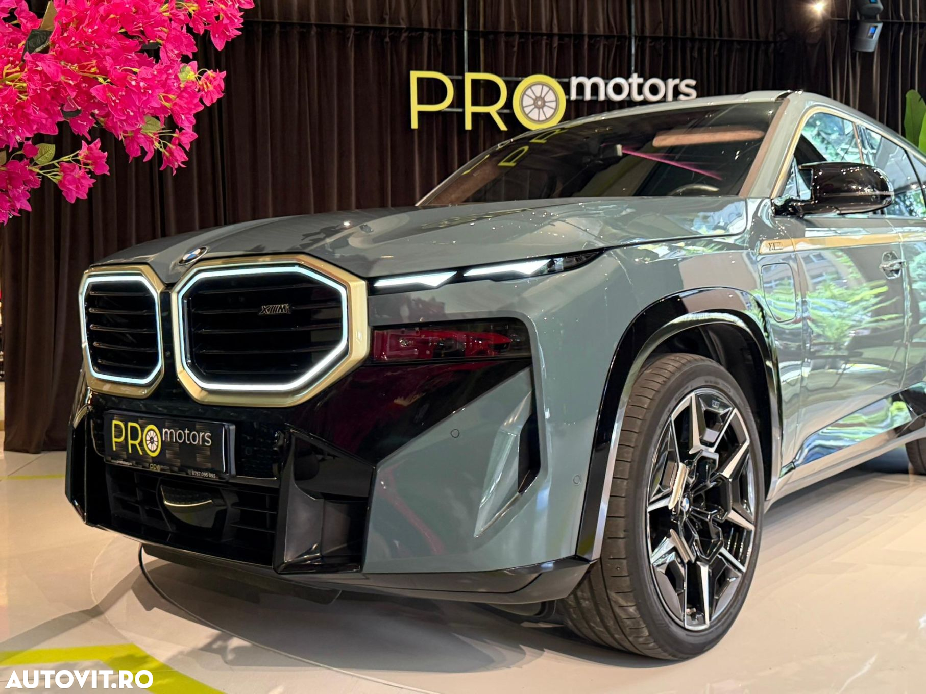 BMW XM - 13