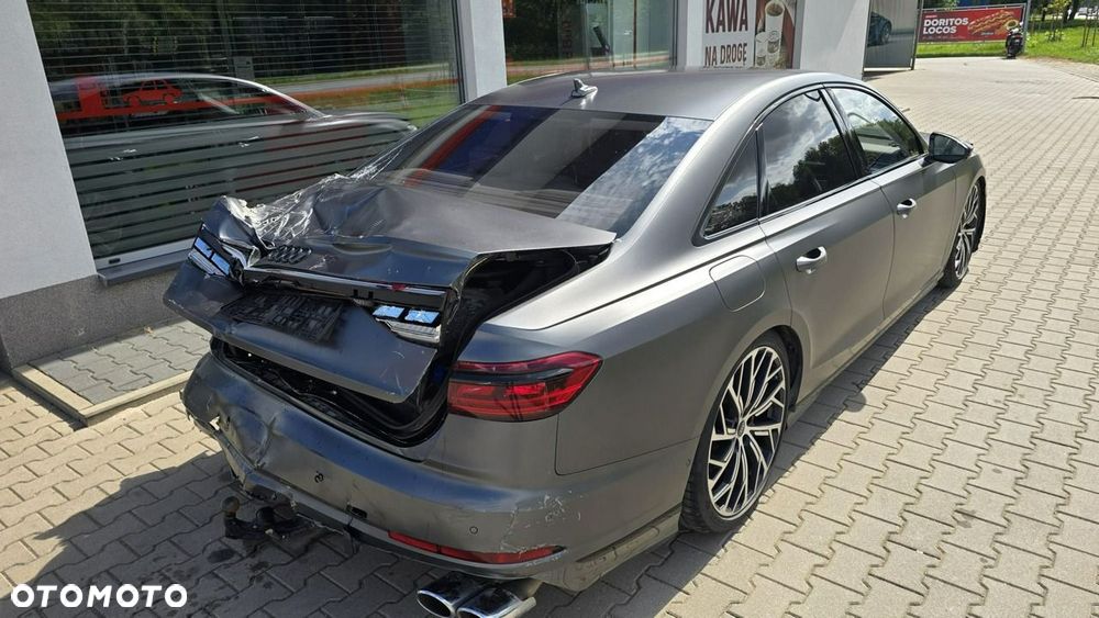 Audi S8 - 6