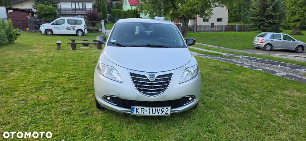 Lancia Ypsilon 1.2 8V Silver - 13