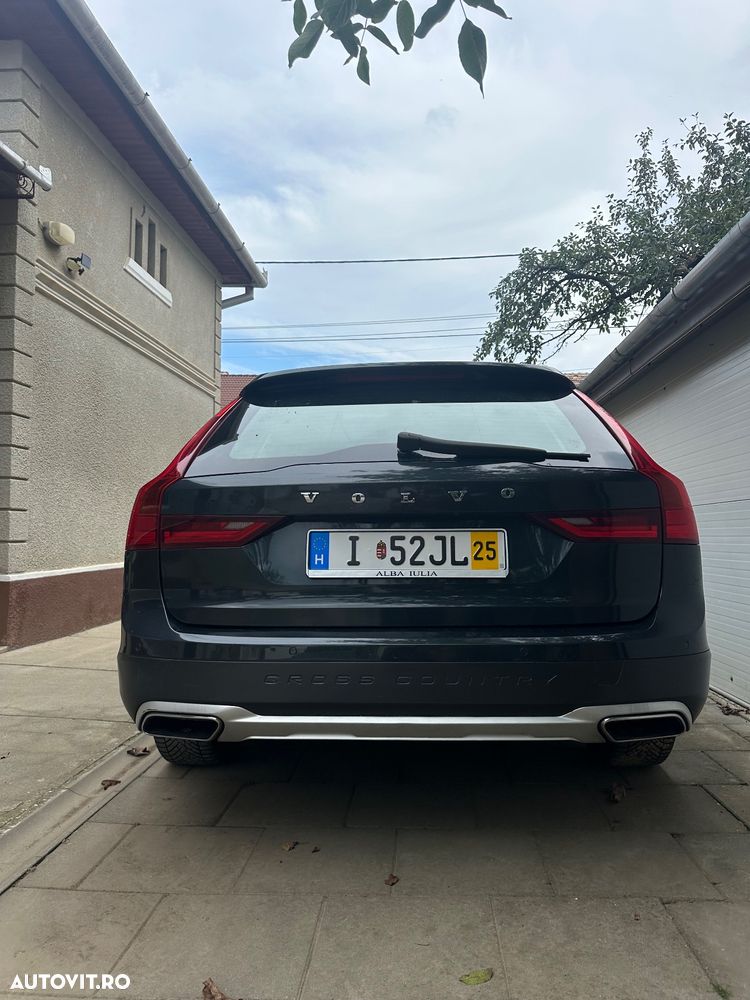 Volvo V90 Cross Country D4 AWD Geartronic - 17