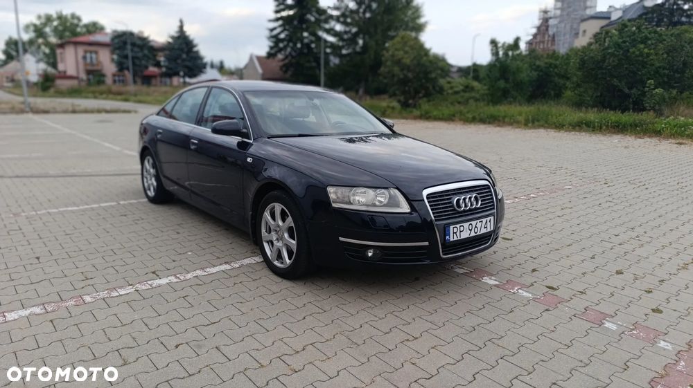 Audi A6 Limousine 2.4 - 3