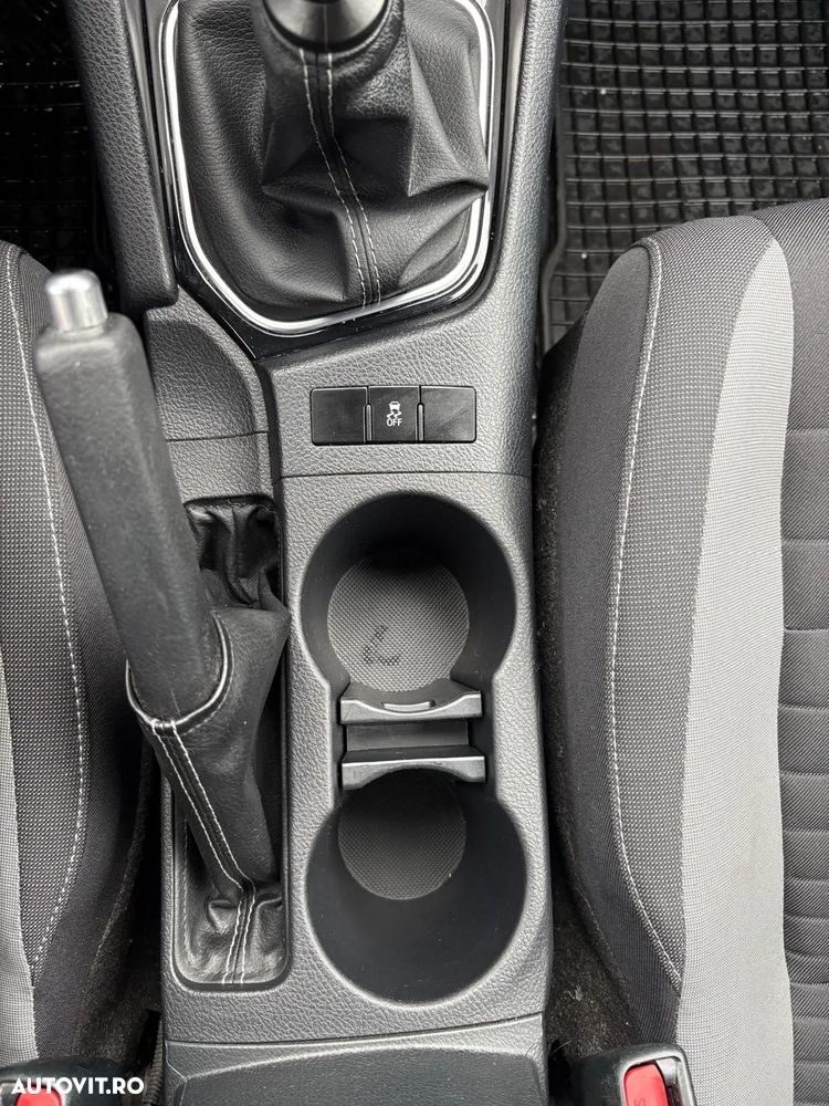 Toyota Auris 1.6 L Valvematic Luna - 17