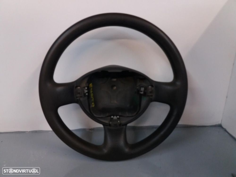 VOLANTE FIAT PUNTO 2002 - - 4