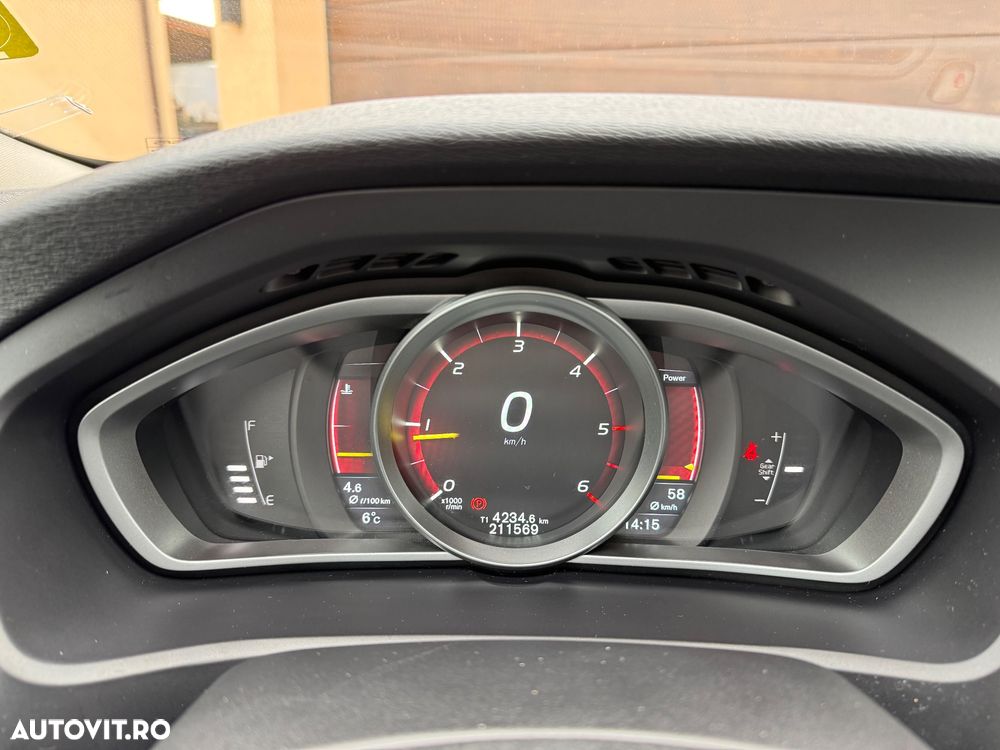 Volvo V40 D2 Ocean Race - 17