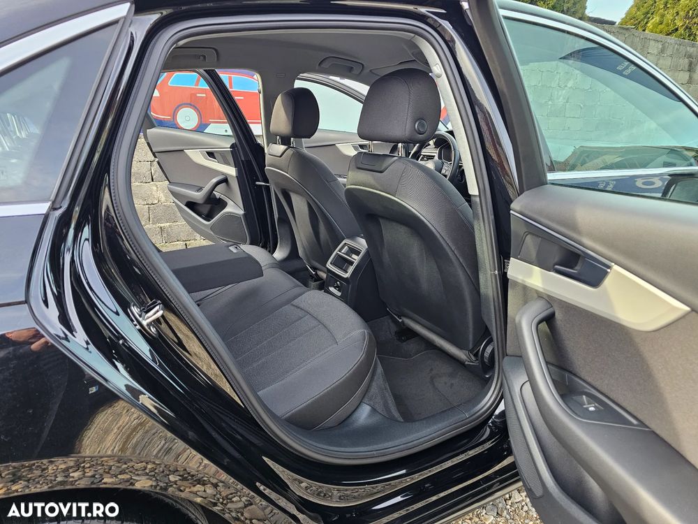 Audi A4 35 TDI S tronic MHEV S Line - 29