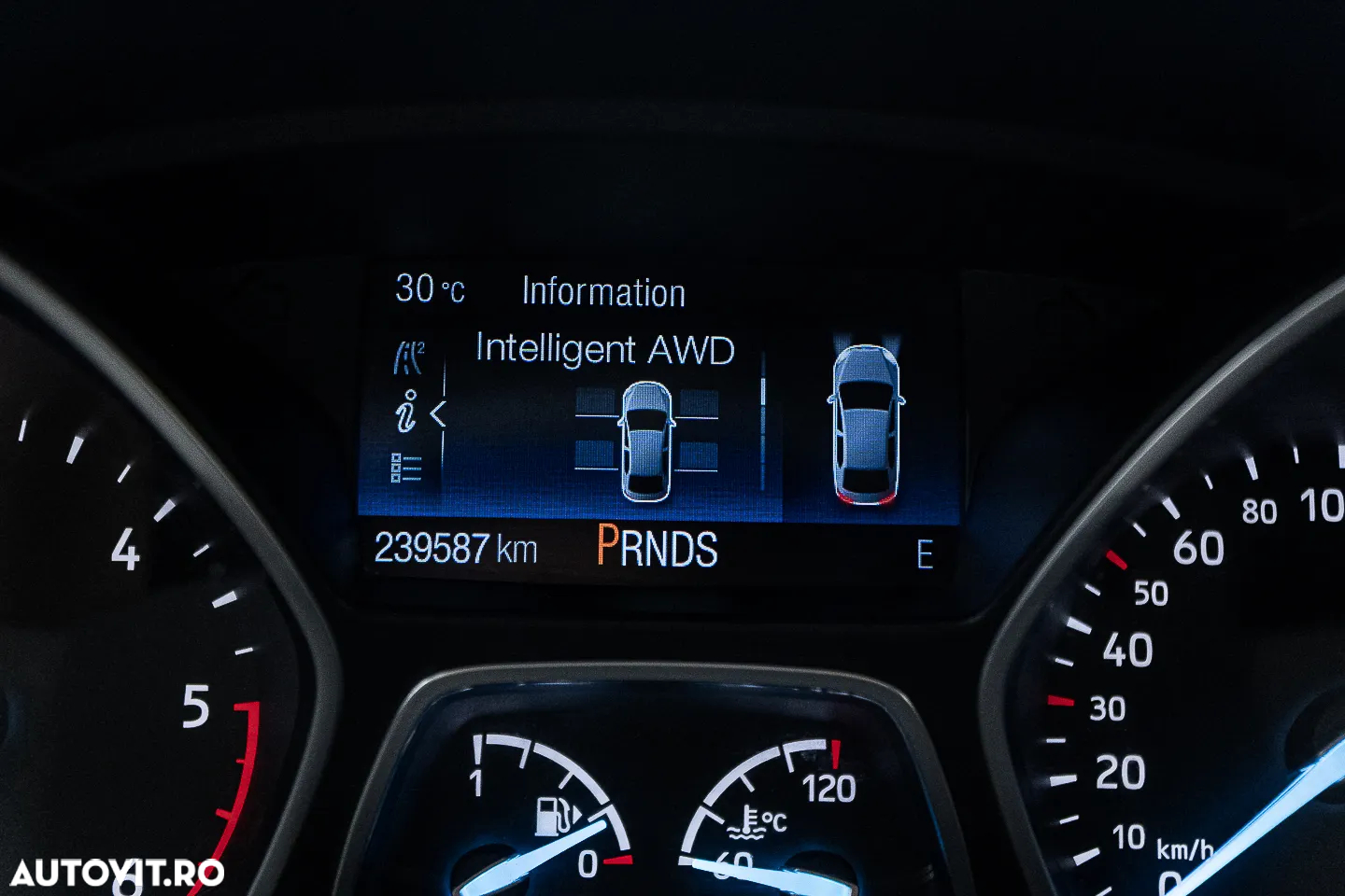 Ford Kuga 2.0 TDCi 4WD Powershift Titanium - 31