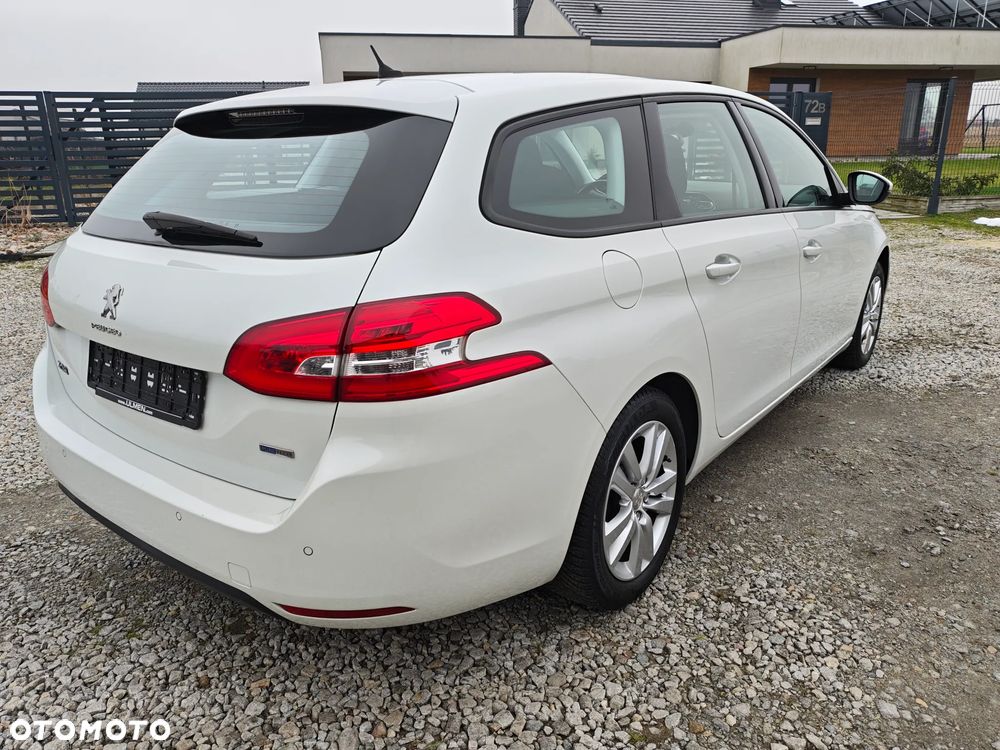 Peugeot 308 PureTech 110 Stop & Start Style - 3