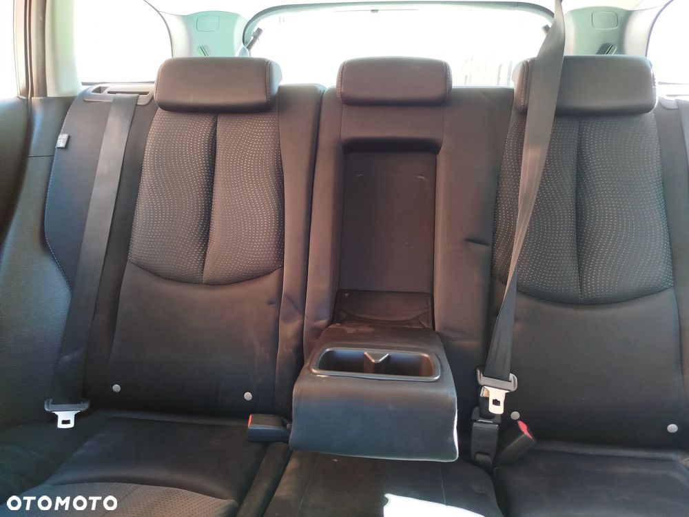 Mazda 3 2.0 Exclusive + - 9