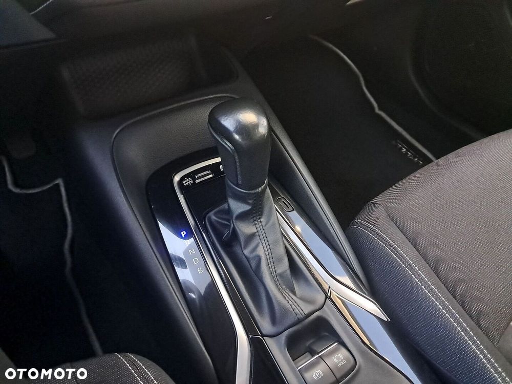 Toyota Corolla 1.8 Hybrid Comfort - 23