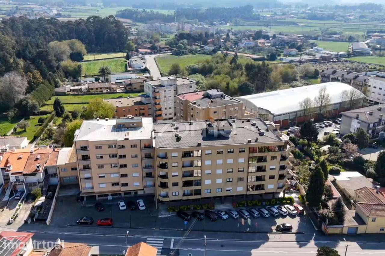 Apartamento T2+1 no Castêlo da Maia - Grande imagem: 2/39